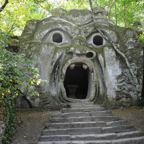 Il Sacro Bosco di Bomarzo: un viaggio onirico e filosofico