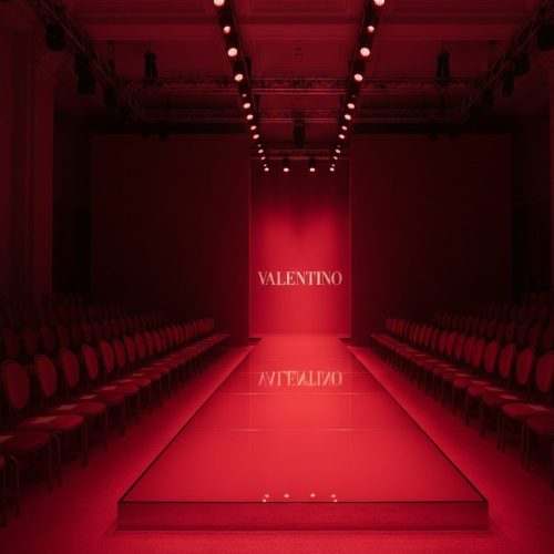 Il Sipario si Chiude sull’Ultimo Imperatore: L’Addio a Valentino Garavani