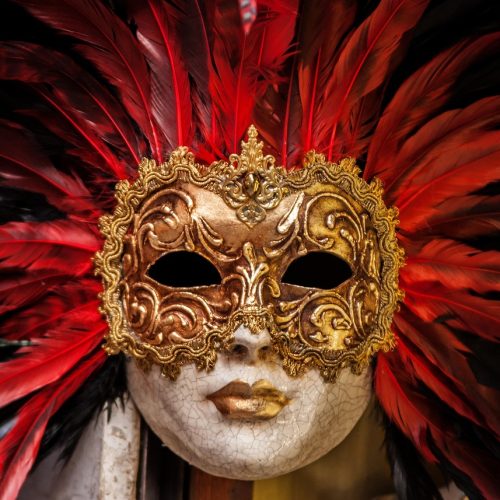 Il Carnevale nel Lazio: Un viaggio tra storia, satira e maschere secolari